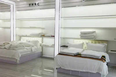 Linens Showroom in Storefront