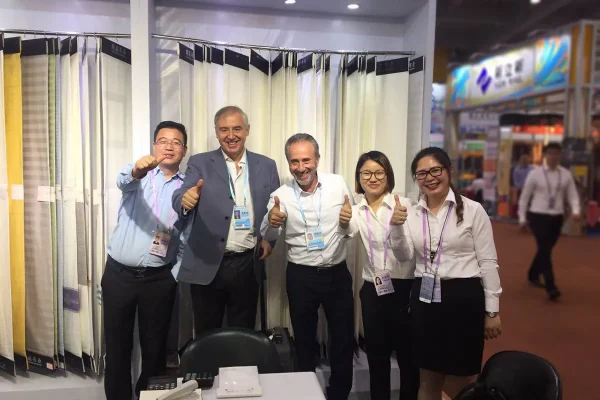 Meet International Customer at Canton Fair